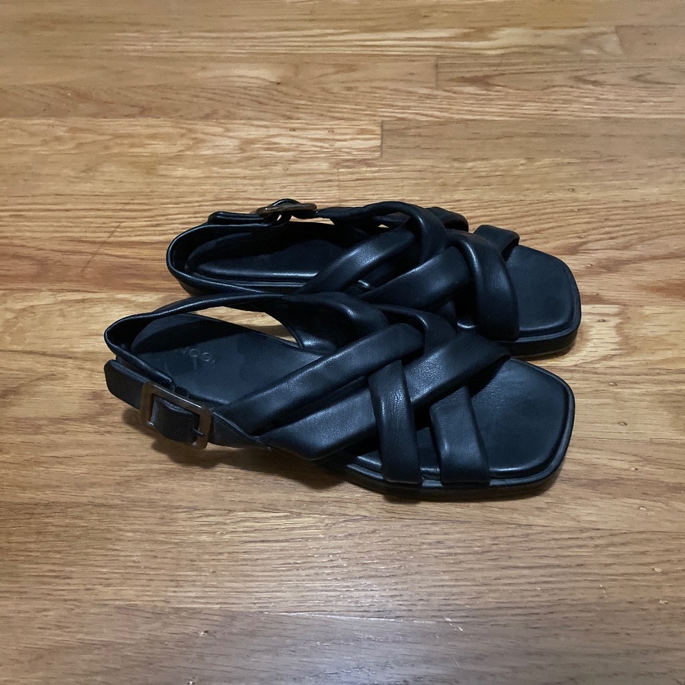 Vince Black Leather Sandals